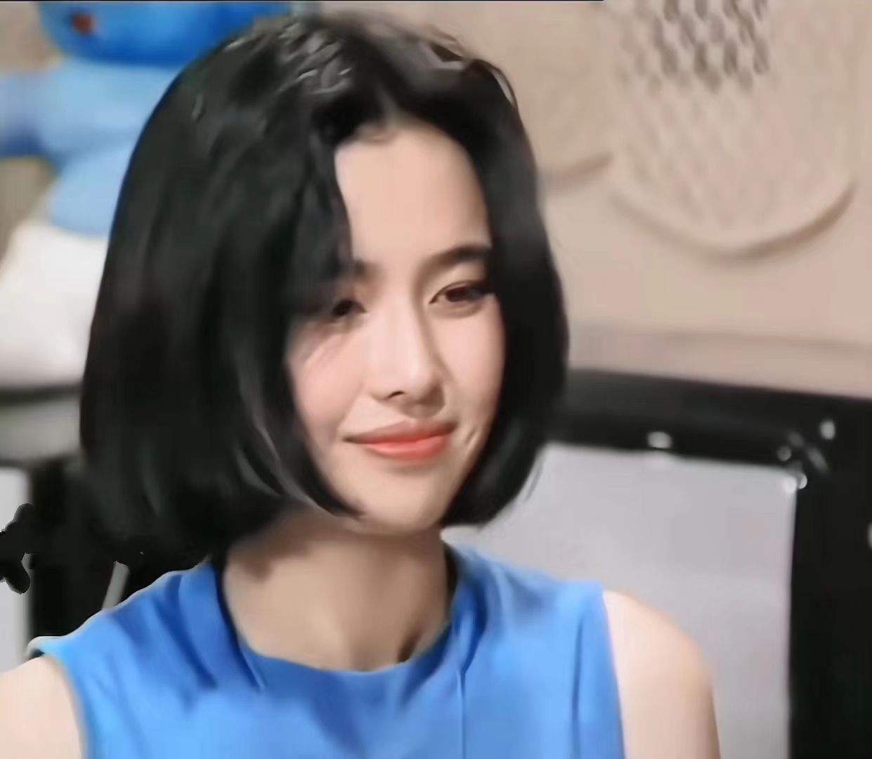 剧里土气十足的大妈，年轻时个个是风华绝代的大美人，差距太大了