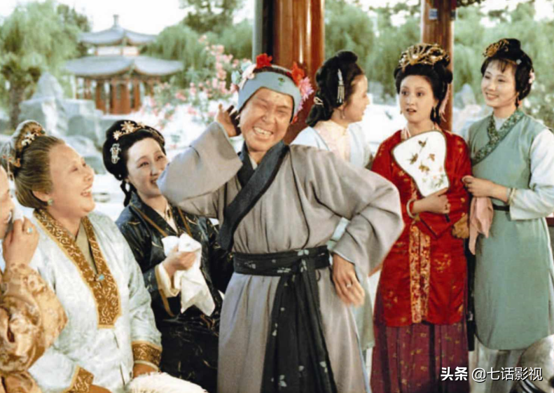 从《红楼梦》看古装剧妆发演变，这些年，哪些东西在慢慢消失？