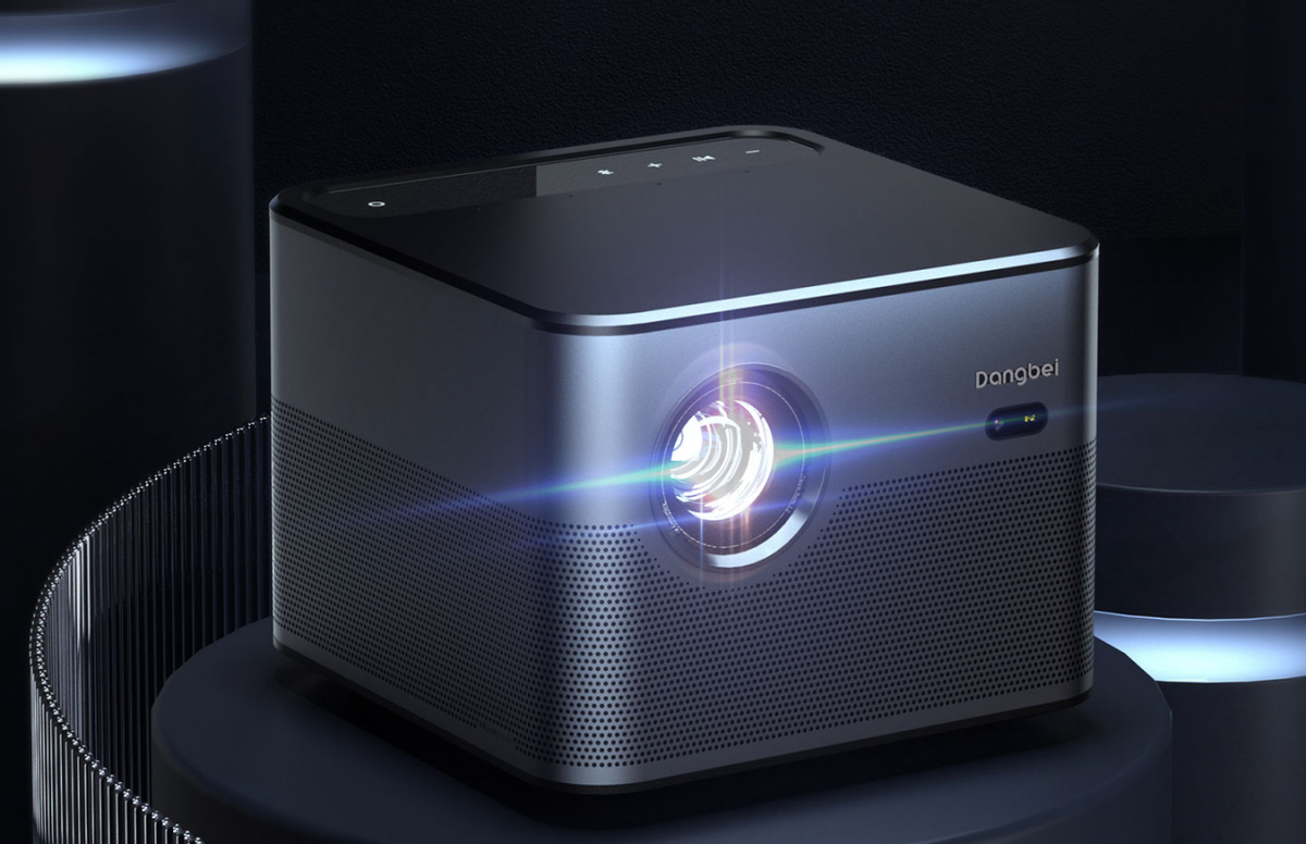 坚果J10S与当贝F5那一款好