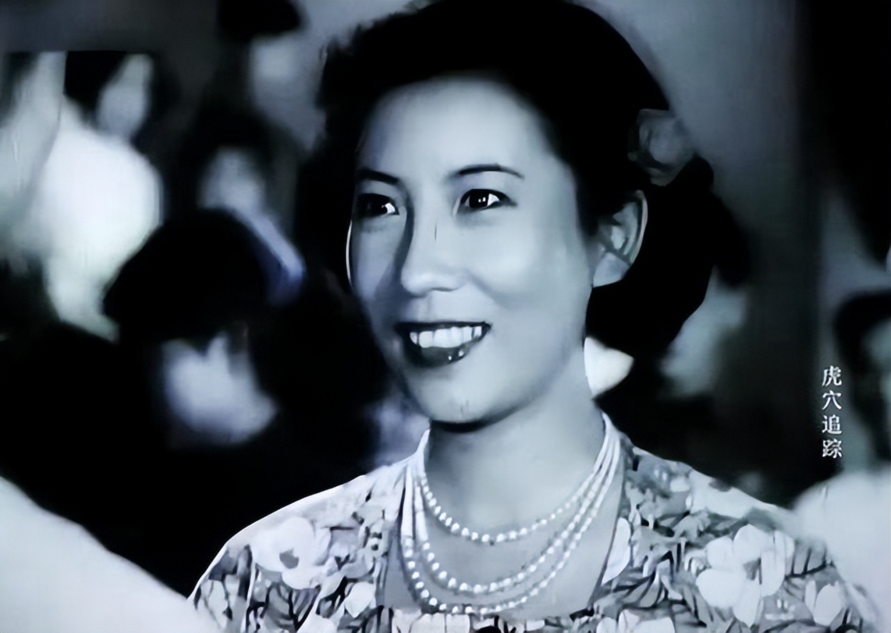 银幕上阴险的女“特务”，生活中慈祥的老大妈