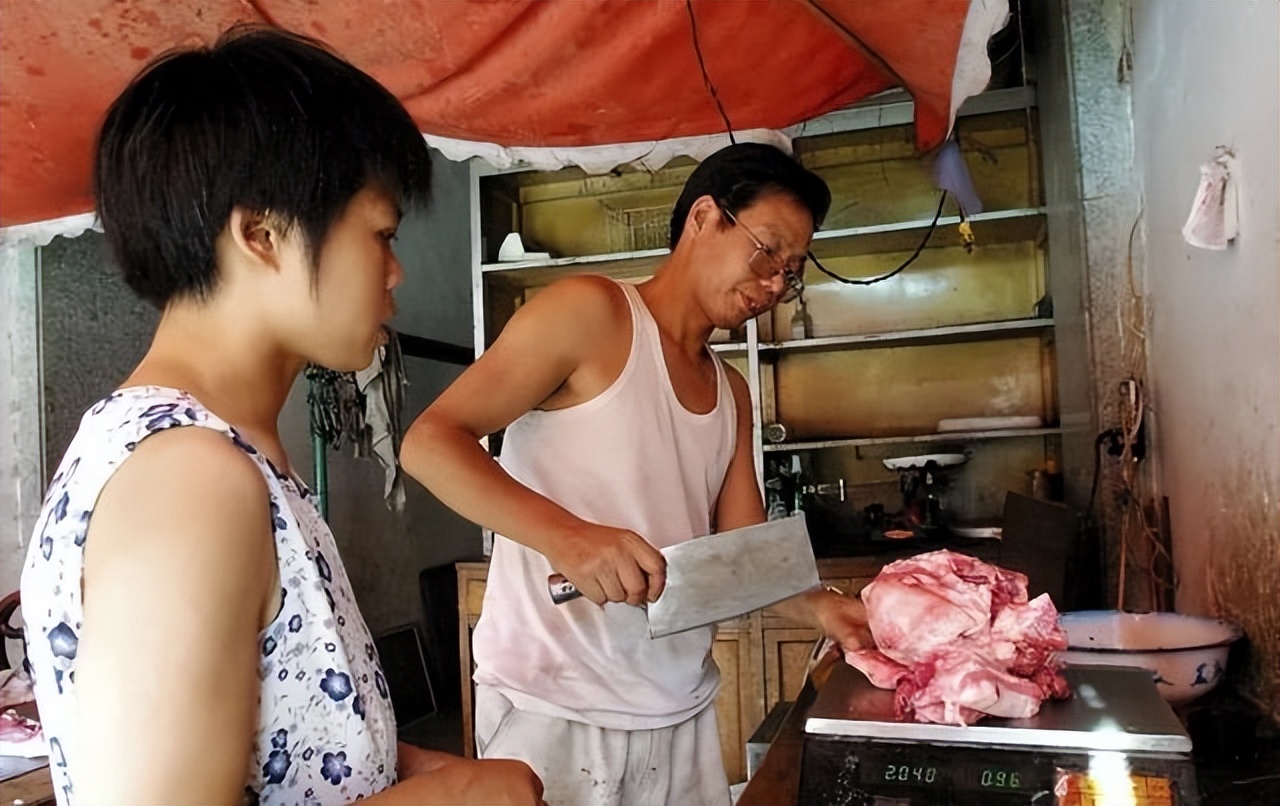 18年前，那个被迫当街杀猪卖肉的“北大才子”陆步轩，如今咋样了