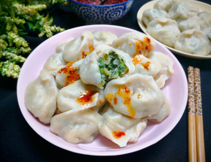 夏季天热，这3种蔬菜包饺子特香，隔三差五吃一次，鲜香美味滋补