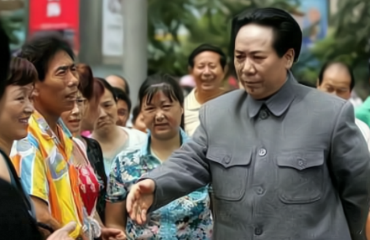 太像了，中国演毛泽东最牛的9个演员，唐国强仅排第2，张铁林倒数