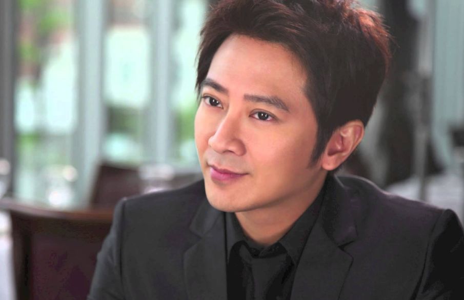 “高开低走”的7位港星，个个红极一时，却将一手好牌打得稀烂