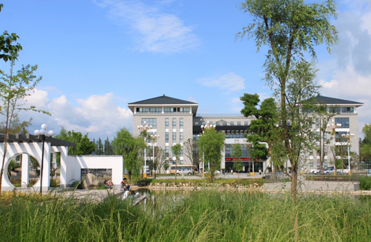 恭喜！陕西省一所专科院校即将升级为“本科”，学生家长喜忧参半