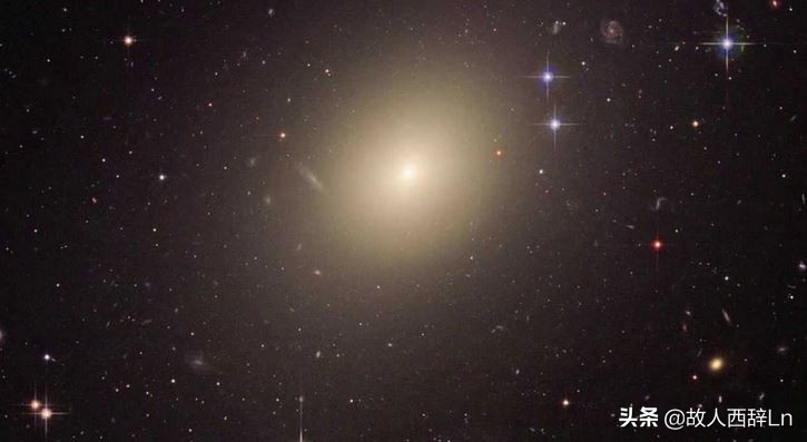 已知宇宙中最大的12个星系盘点