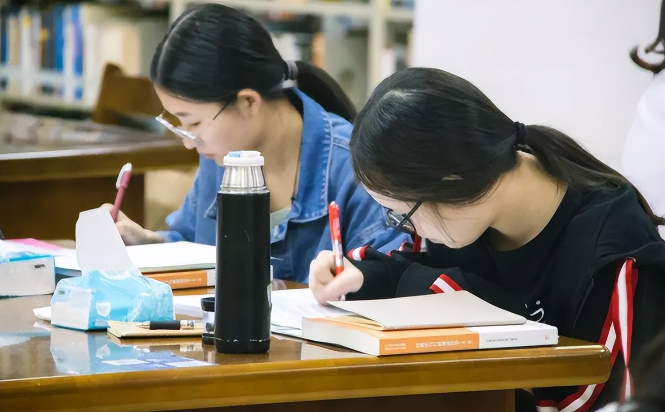 “史上最难毕业季”？1076万高校生迎来毕业，找工作成了最大难题