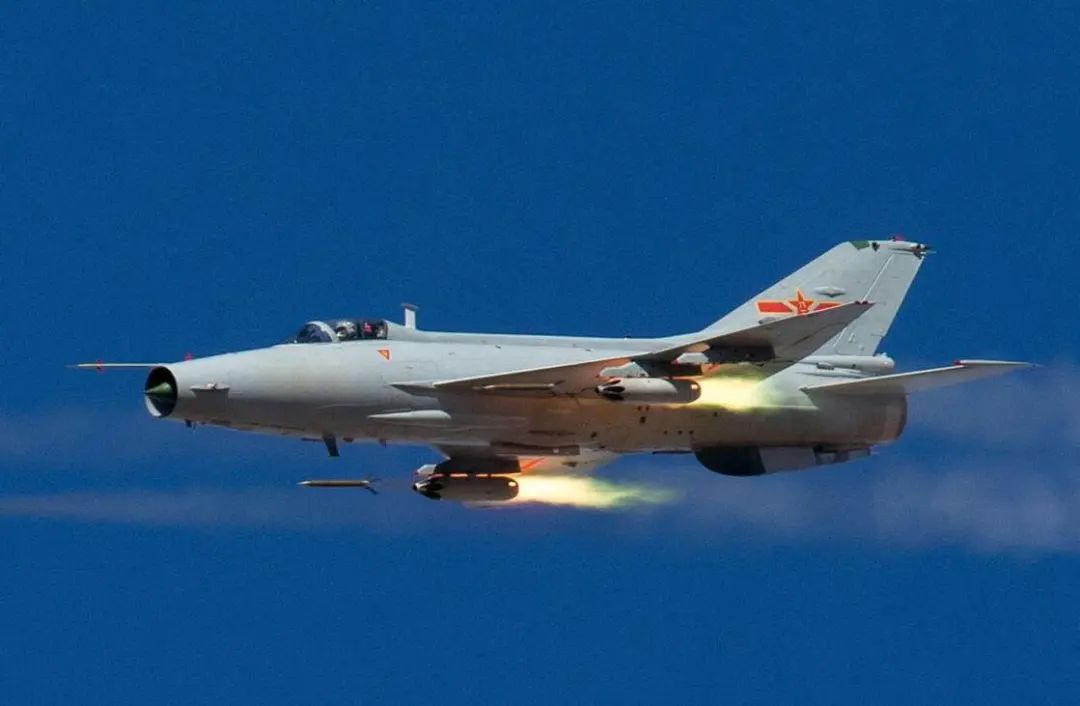 20��ı仯�ж����������4�ζ��Ź��̣���֤���й�ʵ��������