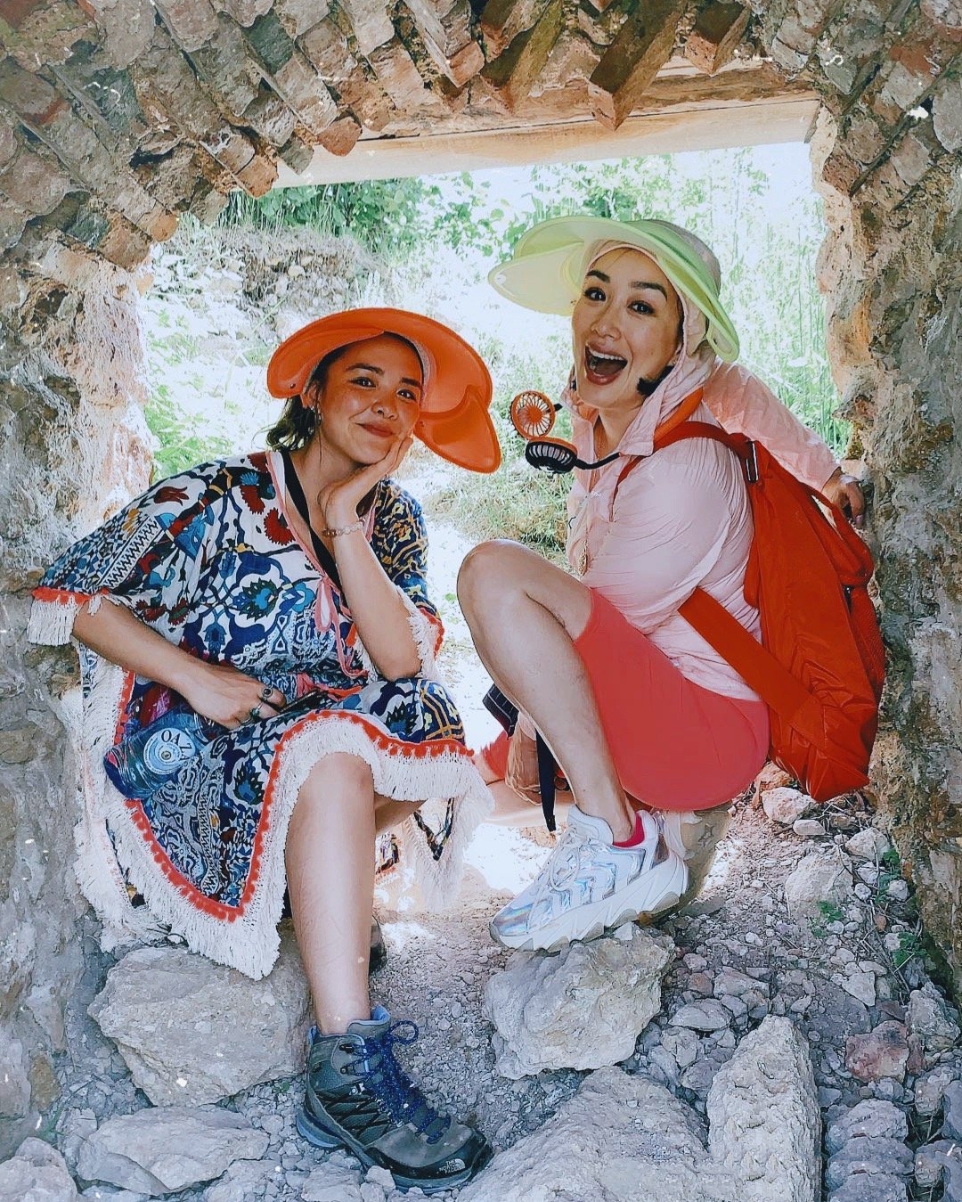 钟丽缇女儿获温哥华华姐比赛亚军，考虑到内地发展，妈妈曾是冠军
