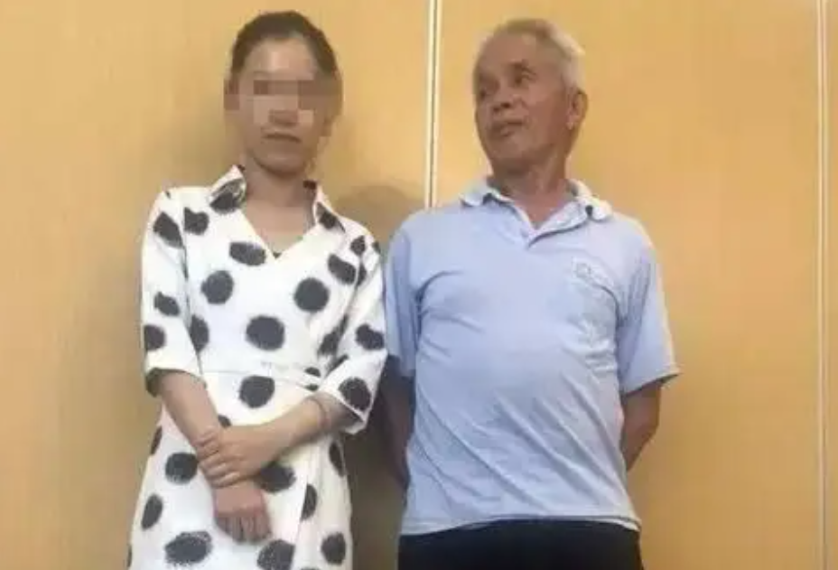 “超生游击队”真实事件：21年连生15个孩，妻子生产细节让人心疼