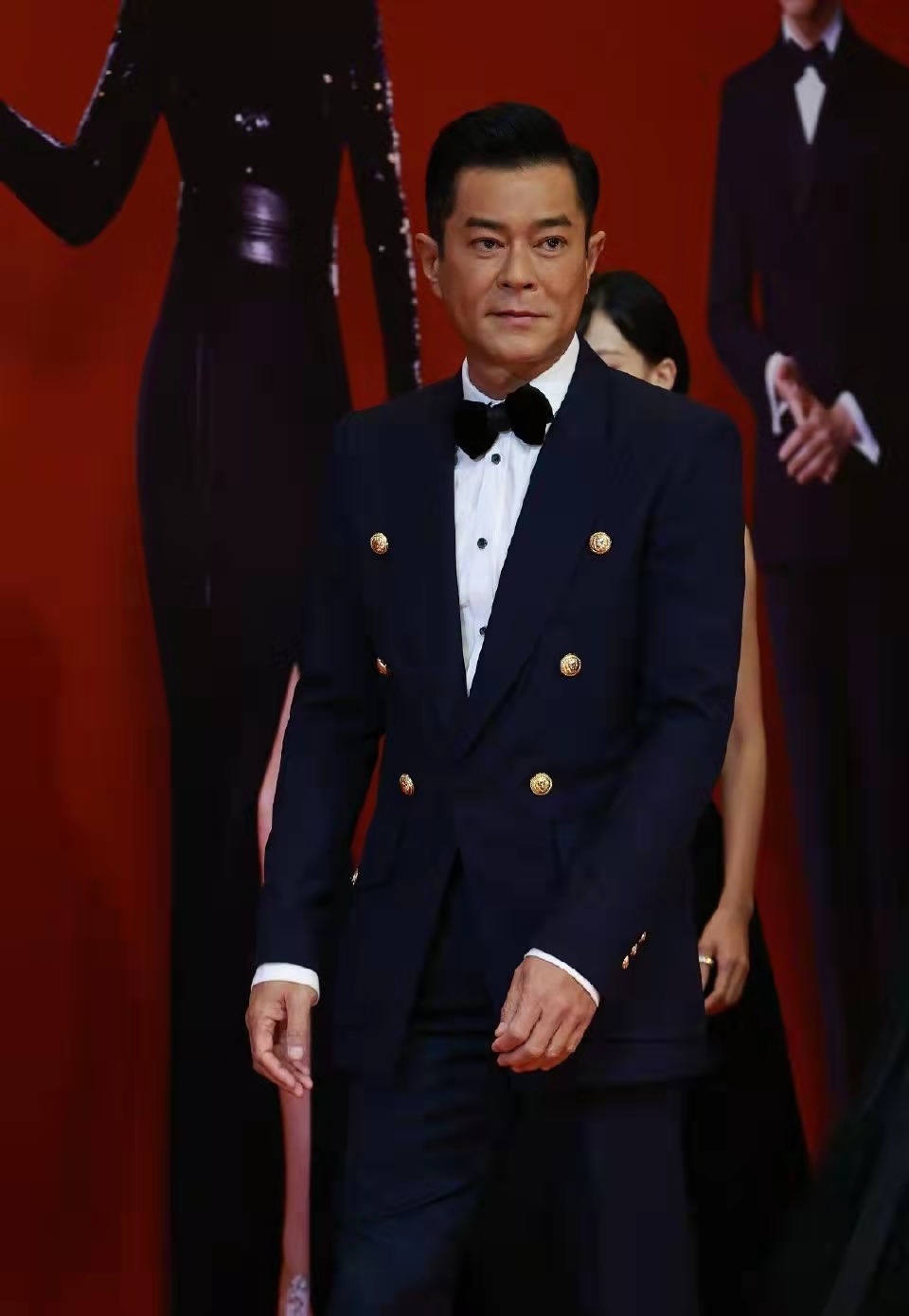 金像奖众星相!86岁谢贤额头发光显年轻,古天乐,郑中基均已变老