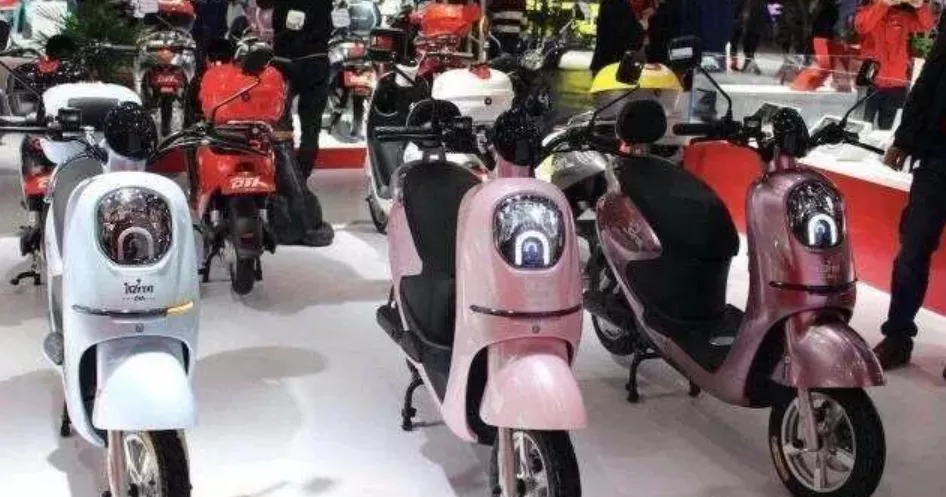 一个月后，超标车过渡期陆续截止，将逐步淘汰，换车注意这三点