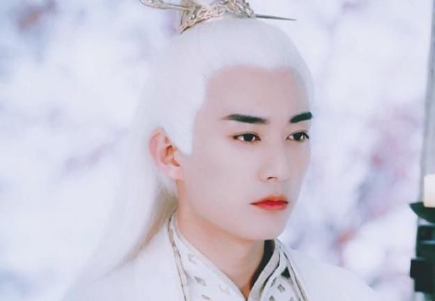 谁说白发就是老？这6位古装美男白发太惊艳，盛世容颜勾人心弦