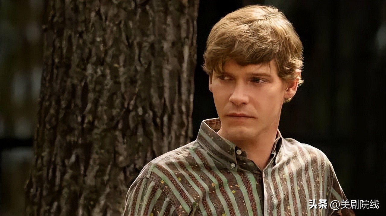 一口气刷完，这片看颜值就够了