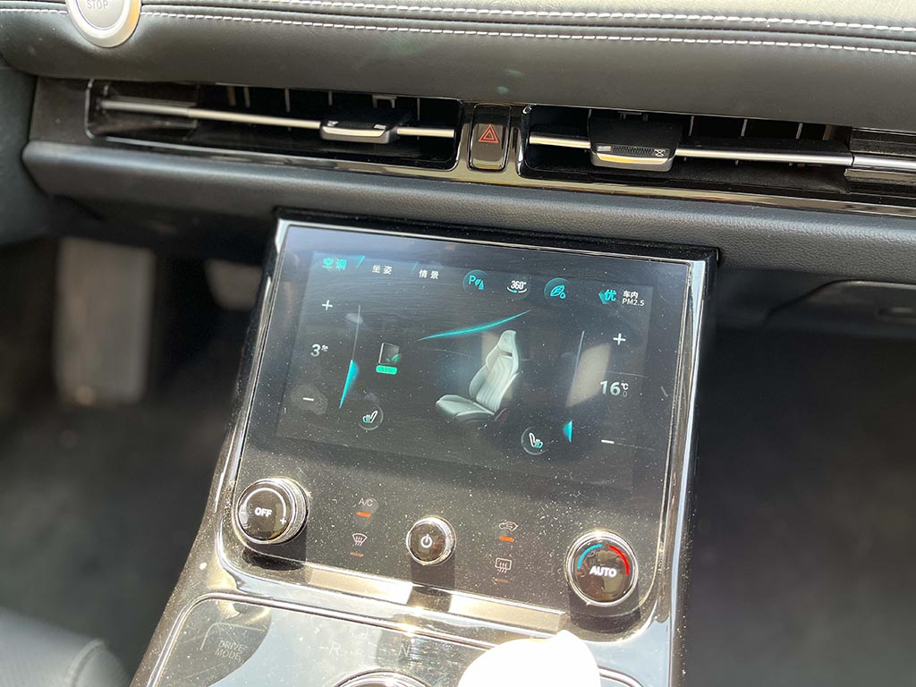 整体产品力突出，试驾哪吒U Pro 探火版