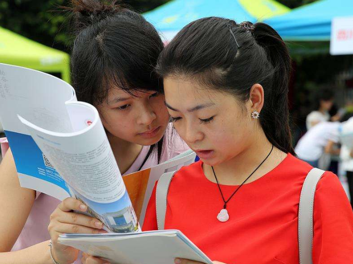 河南这3所大学“钻空子”，学生毕业后很难找到工作，报考需注意