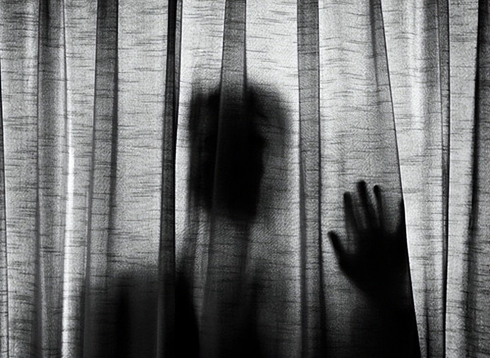 7年前43岁母亲不顾众人反对，强行将子宫移植给女儿，后来怎样了