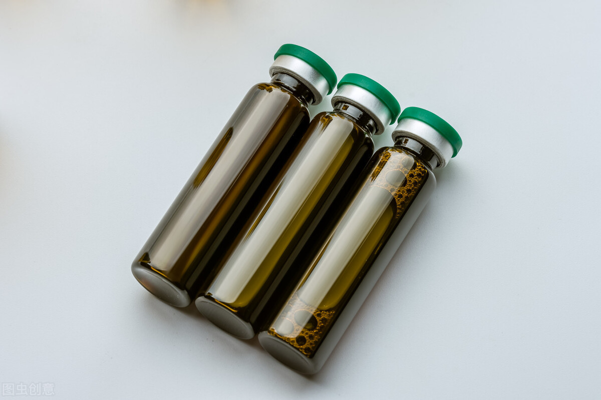 莫家清宁丸组方为大黄,黄参,厚朴,陈皮,香附,枳壳,木香,桑叶,侧柏叶