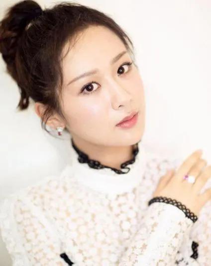 杨紫，25张精美的照片