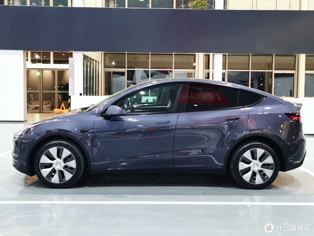 订车后连涨三次价的特斯拉Model Y Performance 高性能版提车记