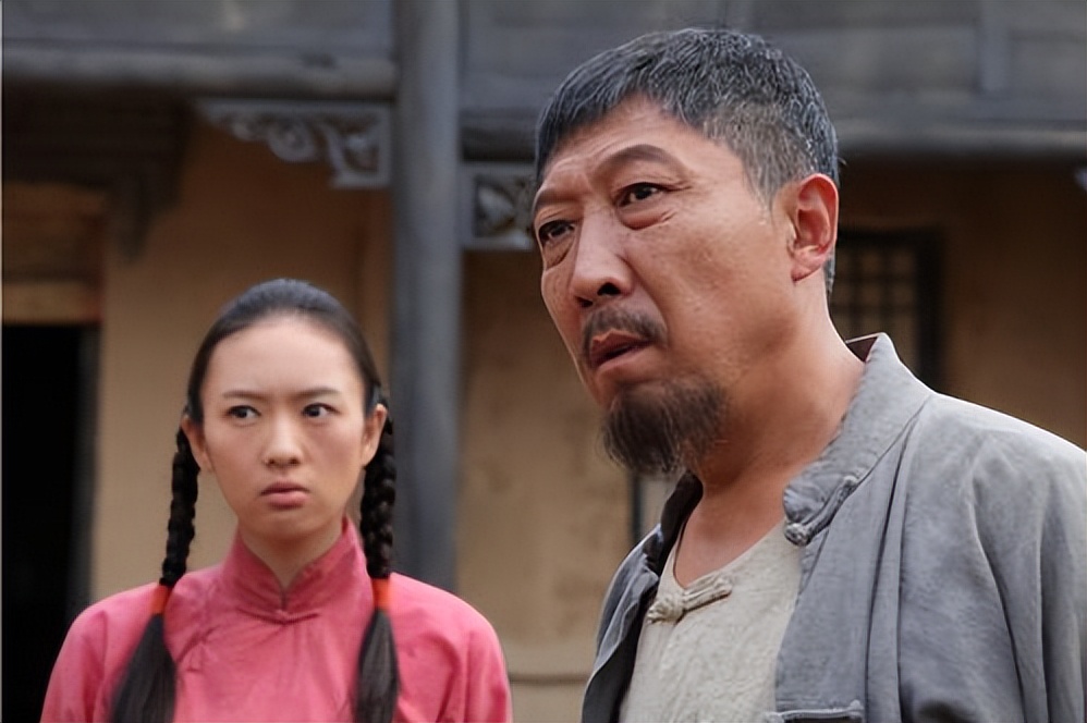 “爸爸专业户”韩童生：放弃铁饭碗当演员，与妻子恩爱多年很幸福