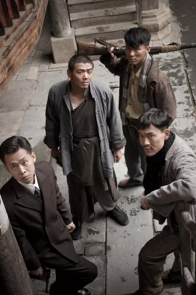 那些堪称封神的抗战剧，《伪装者》上榜，没看过感觉人生不完整