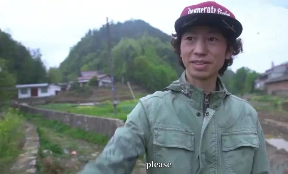 董宇辉的老乡，当初草根逆袭，红遍全网，如今被骂成这样