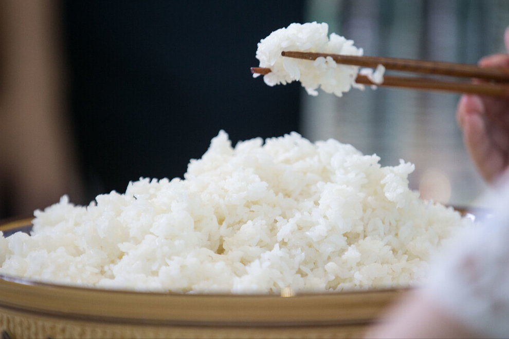 ���׷���ֻ����ˮ�ɲ��У��������2�У��׷���Ŵ���㣬��������