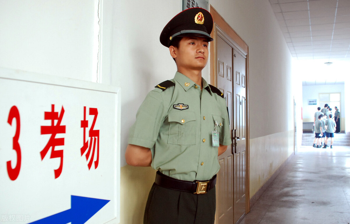 孩子想去当兵，是选择定向士官还是考士官学校？要考虑这几点