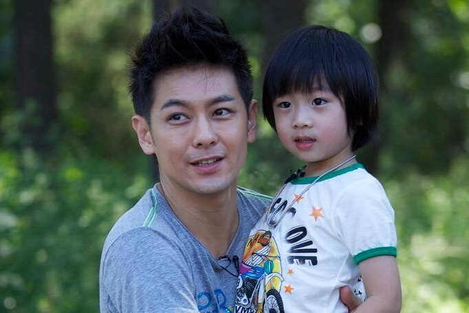 林志颖陈若仪：结婚23年生三子，送小9岁娇妻价值800万鸽子蛋戒指