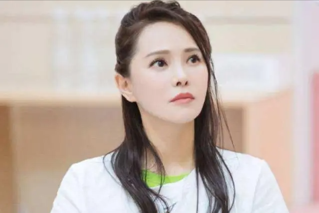 9年婚姻23年感情,受不了伊能静背叛,庾澄庆二婚娶小13岁张嘉欣