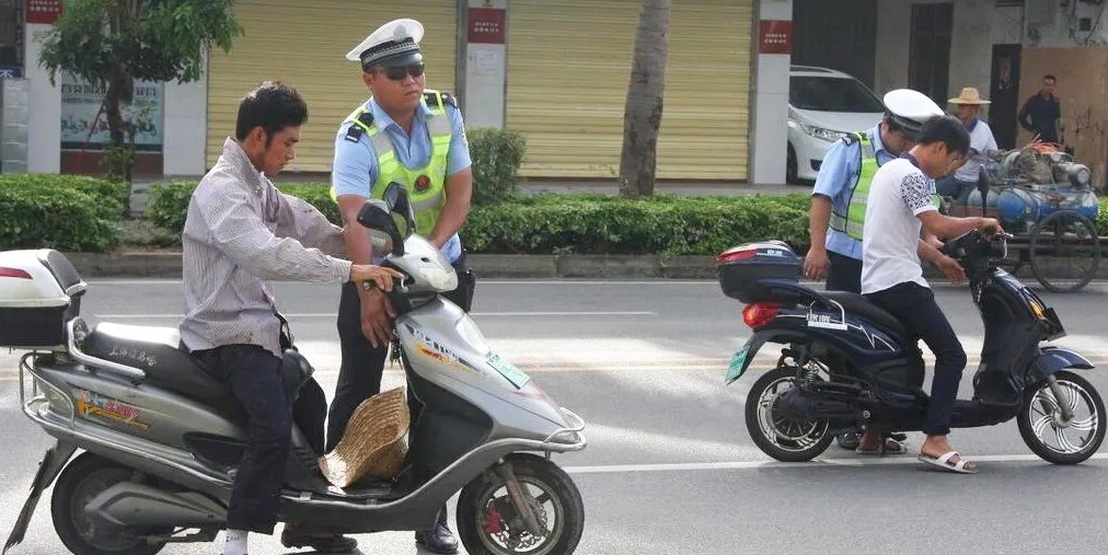 过渡期结束超标车继续骑行会怎样？多地处罚方式公布，车主小心了