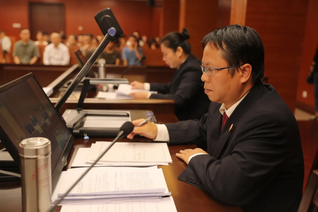 检察英模全区十佳检察官韦智办好小案件传递大公正