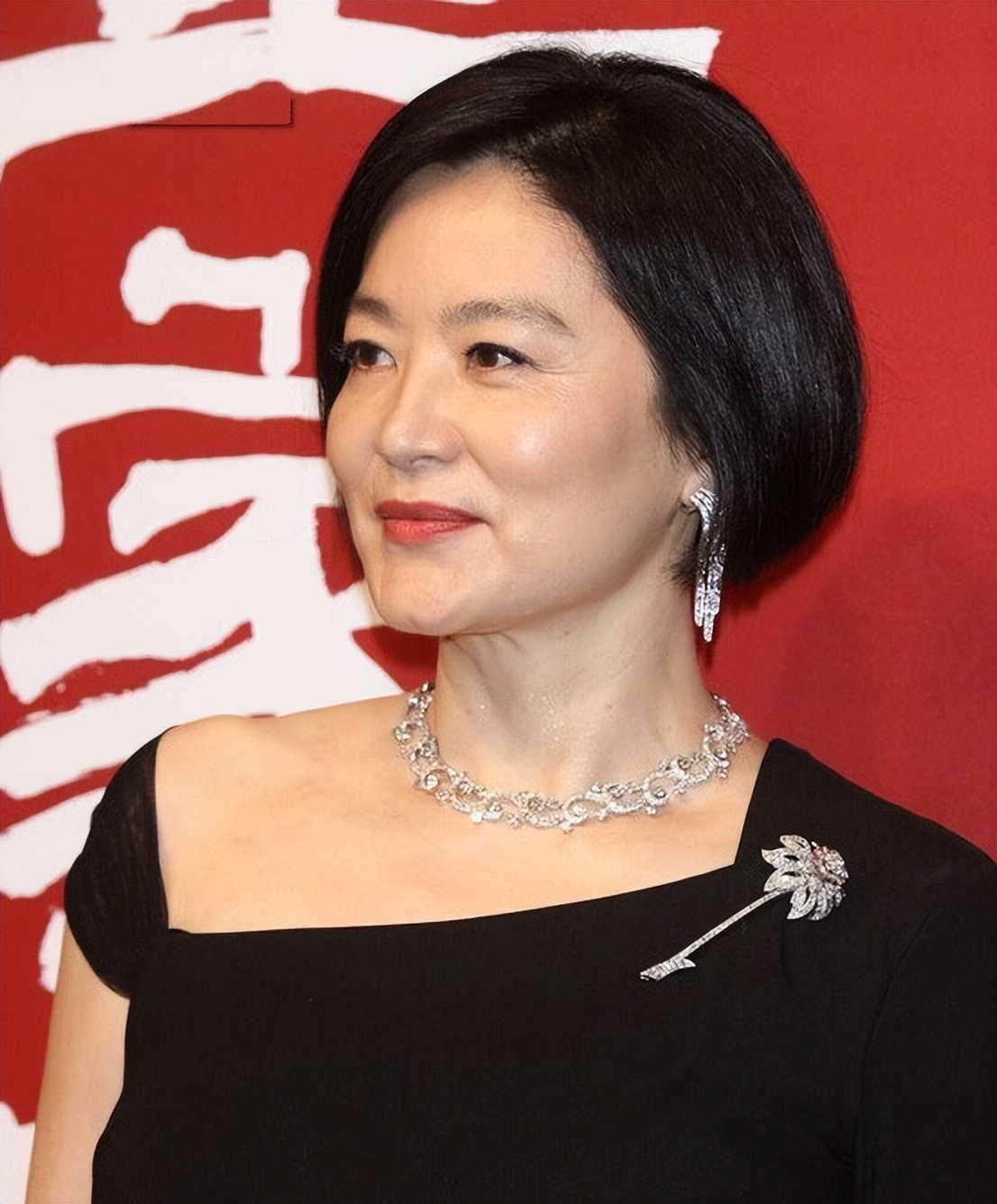 16对中外明星同框,耀眼的“东方美”不输国际咖,举手投足皆风情