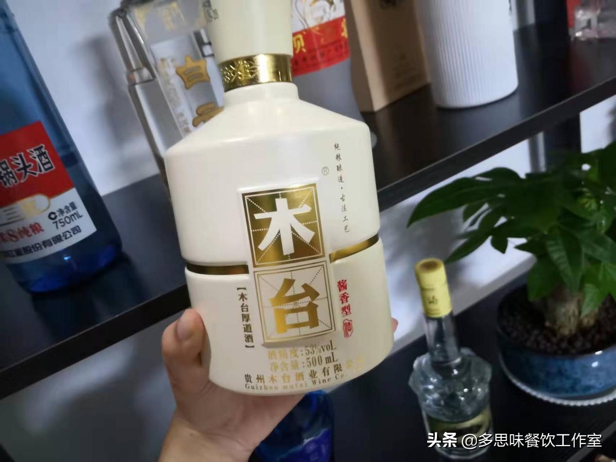 送老丈人什么酒好上档次还不贵（送老丈人酒两瓶还是一箱）