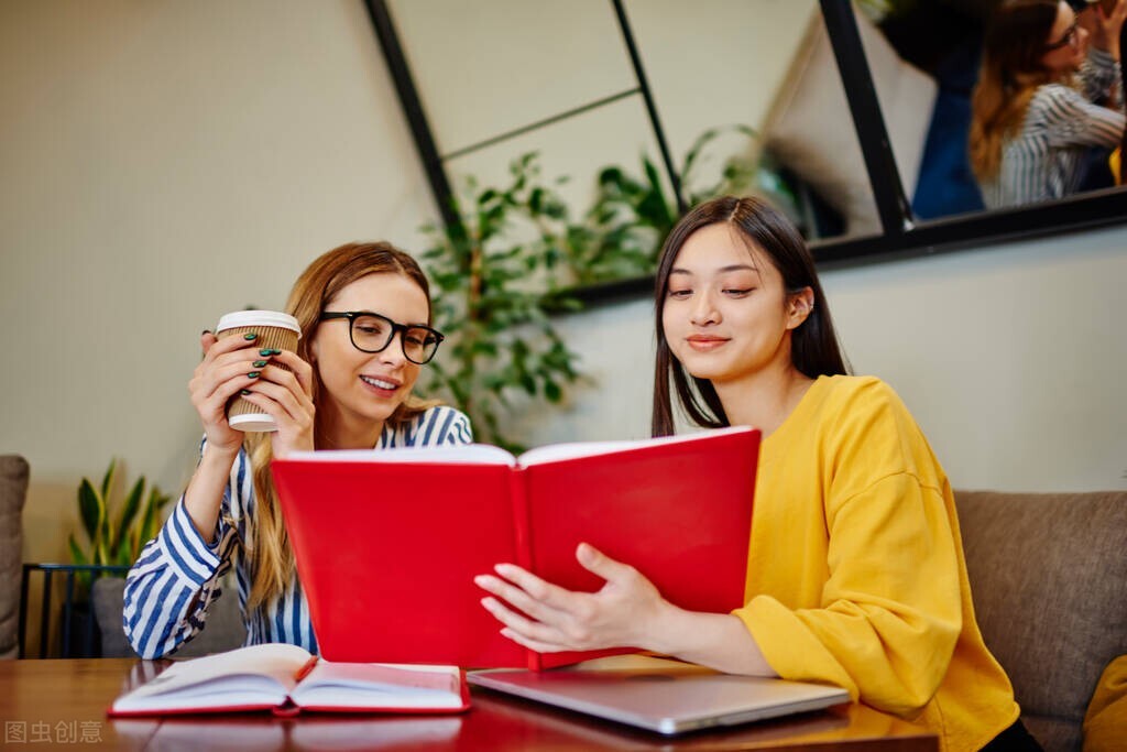 2020年全国高考英语选择型完形填空题的共时研究