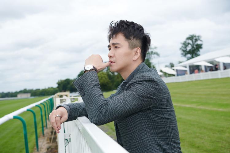 从娱乐新闻到社会新闻，这4位明星的赢家跨界通吃，3位崩了牙