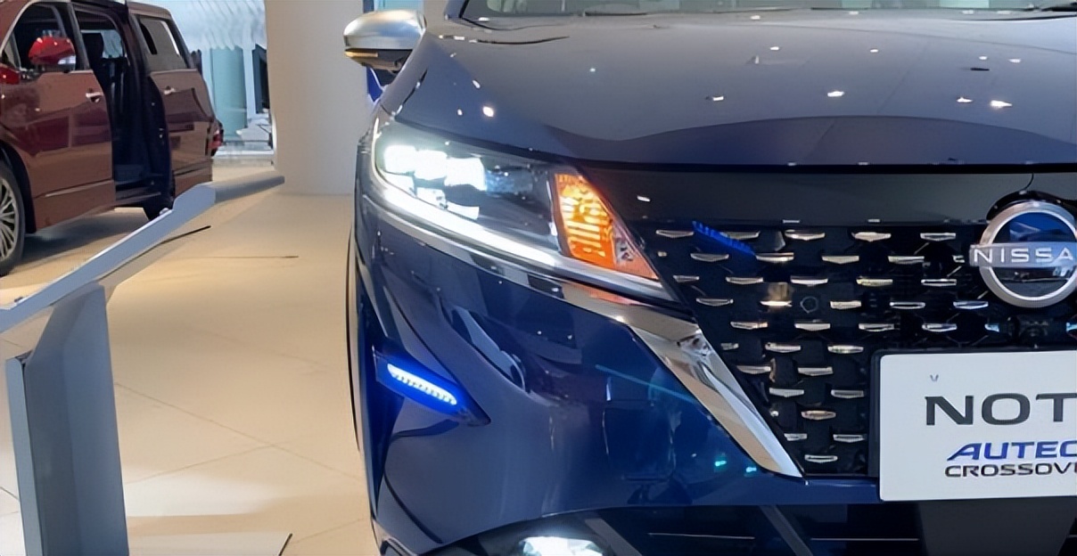 日产全新一代家用车，全系混动系统，对标飞度Polo，光颜色就8种