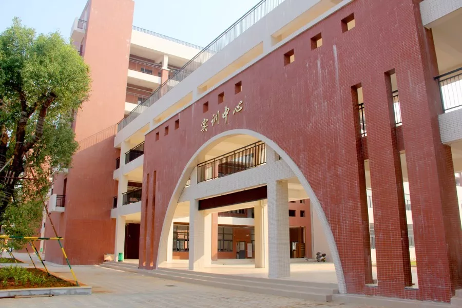 “医学热”又来了？学考想考医学专业，重点关注广东这12所院校