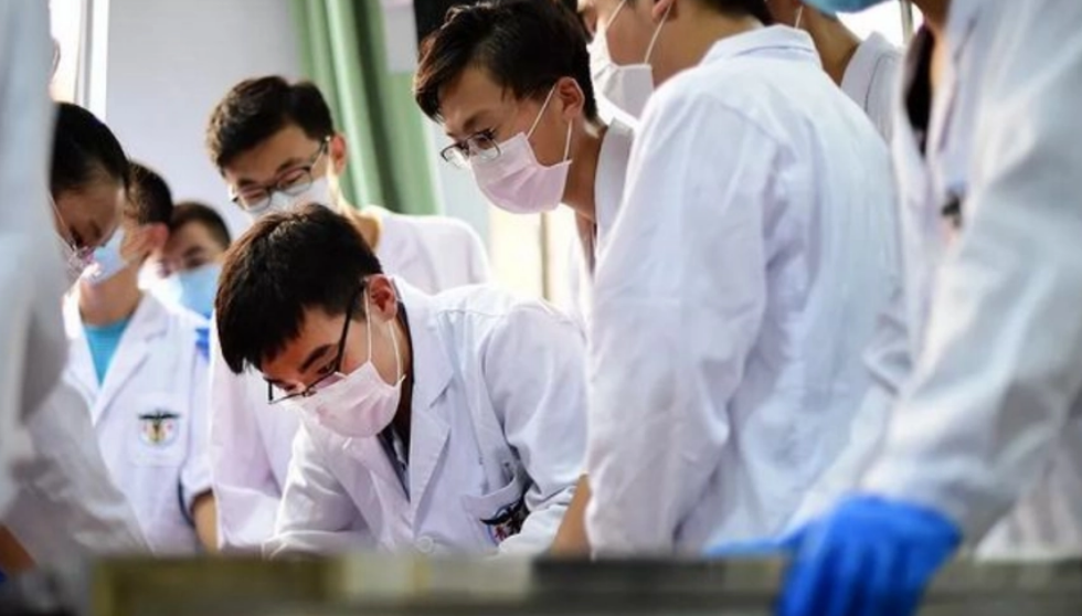 医学类专业什么最“吃香”？护理学排名第5，前三甲让人眼前一亮