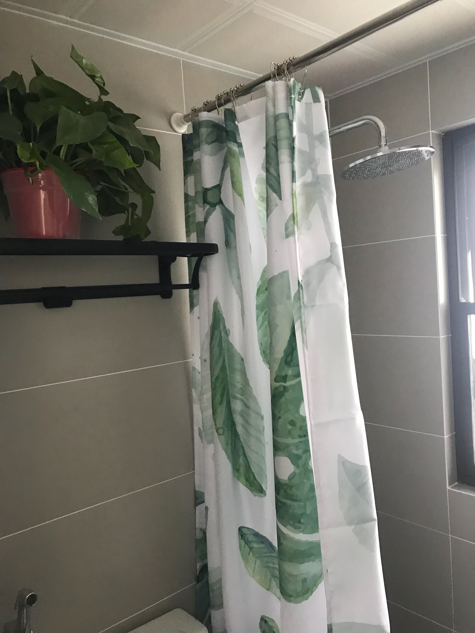 卫生间太小，无法“干湿分离”怎么办？注意几个细节，干爽又舒适