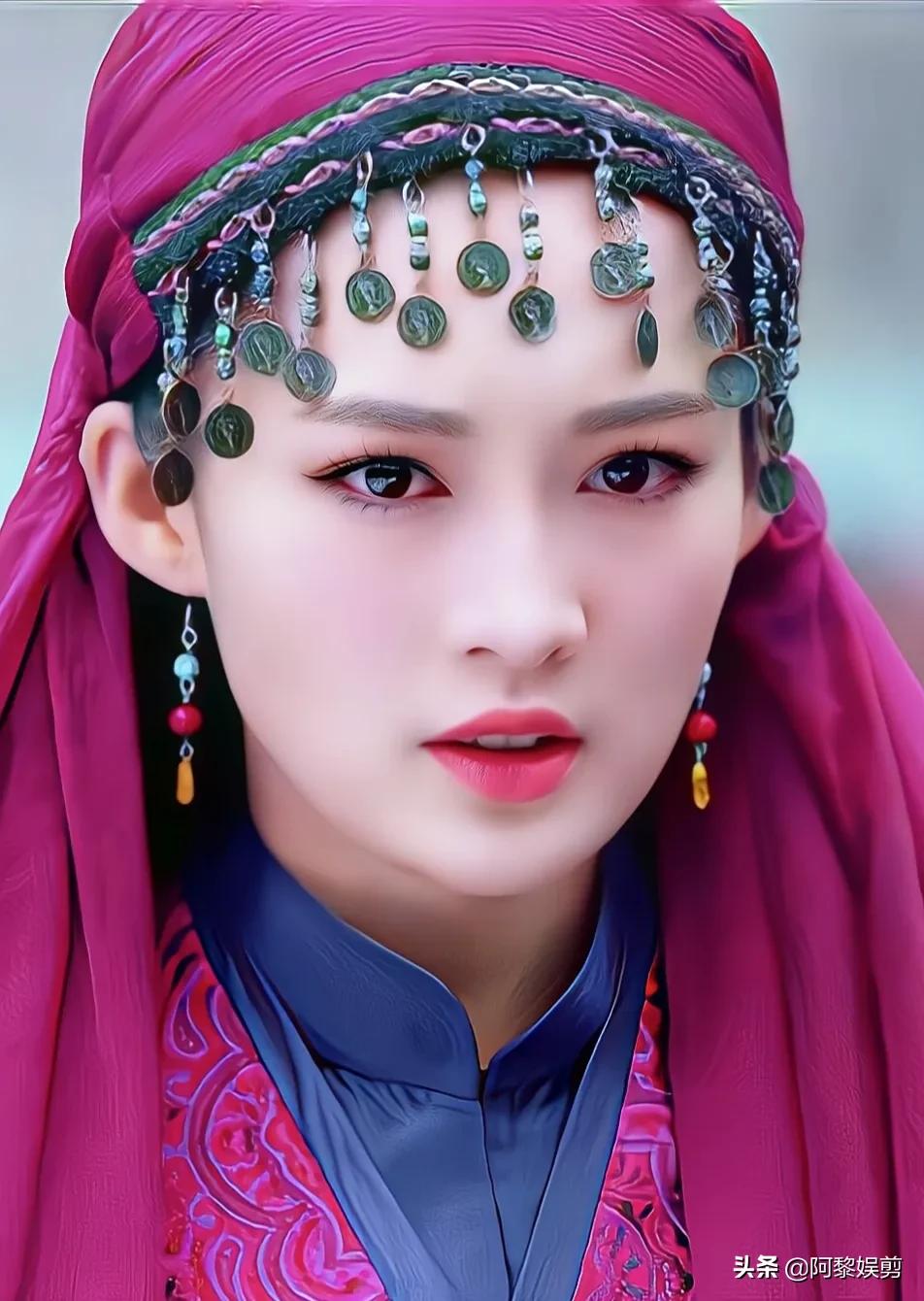 李沁古装照美若天仙