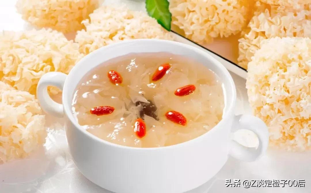 几种银耳汤的做法，软糯黏稠，香甜可口，多喝有好处哦
