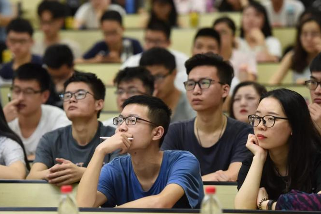 大学4个文科专业，看似就业前景很不错，毕业后找工作有点难