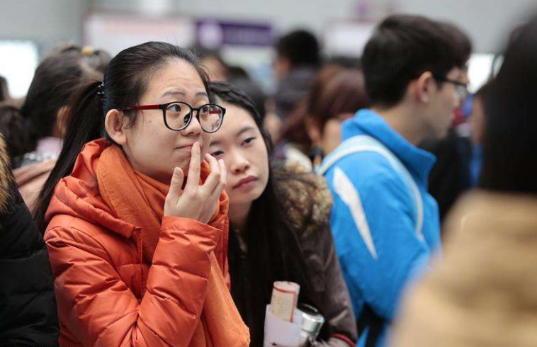毕业生薪资冲上热搜，本科生平均起薪5825元，硕士生高达1万以上