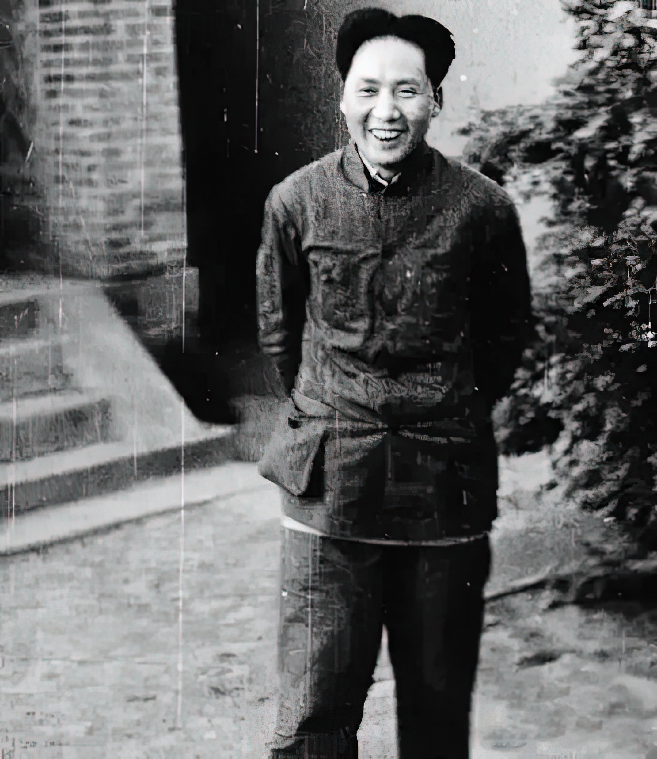 1941年，毛主席“催婚”27岁机要干部，两年后把牛奶让给他女儿