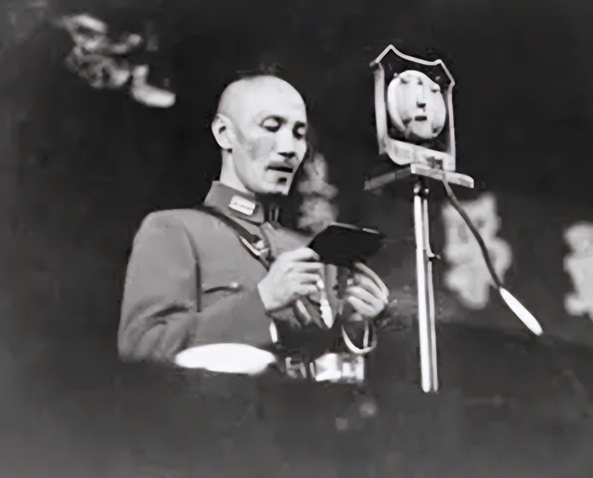 我党领导人都是如何评价蒋介石的？周总理评语中肯，毛主席最精辟