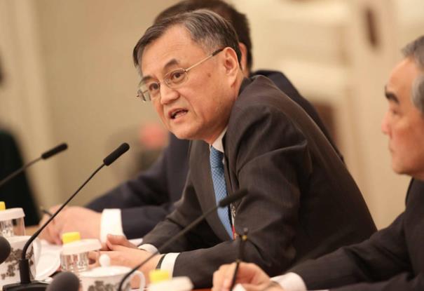 一张清华大学教师“偷拍照”，点醒众人，高贵是不把自己太当回事