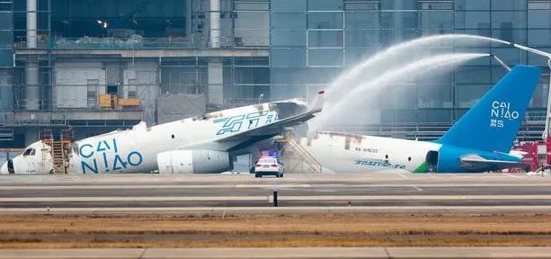 ��ѹ֮�£�����˹������������������Ȼ�������ж��ѣ�