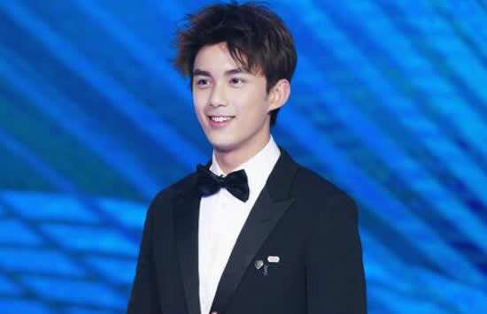 吴磊：海报被撤，直播被叫停，戏份被删，走到今天到底是谁的错？